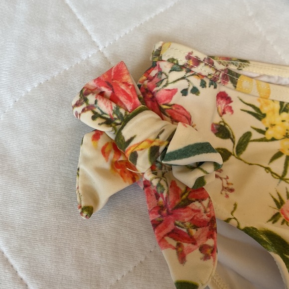 Jessica Simpson toddler 2 piece swimsuit - 24 months - Picture 2 of 8